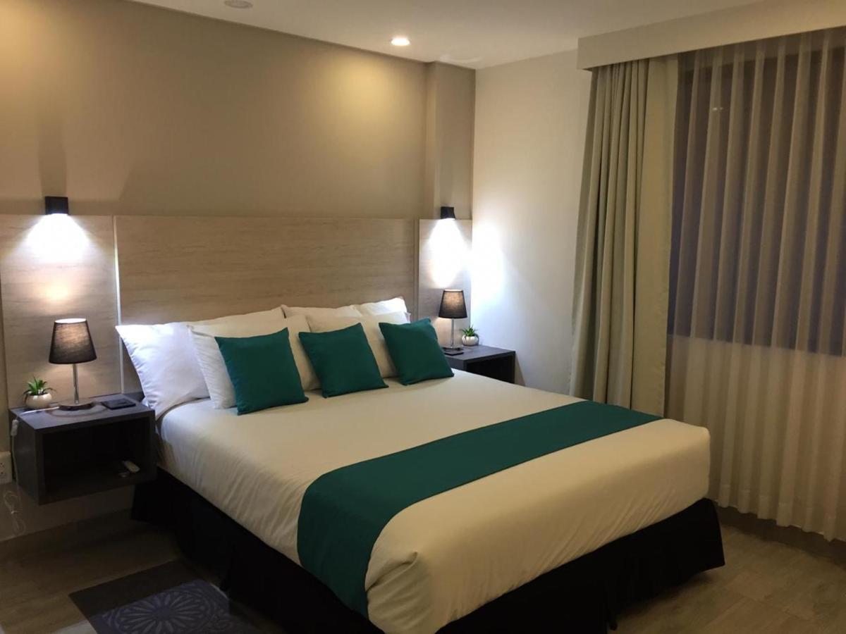 Suite Ejecutiva Ardres Plaza Quito Exterior photo